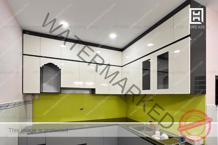 Hệ tủ bếp trên màu trắng kết hợp tủ bếp dưới tone xám 