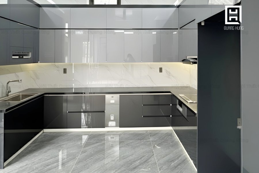 Hệ tủ bếp màu ghi cánh Acrylic sáng bóng